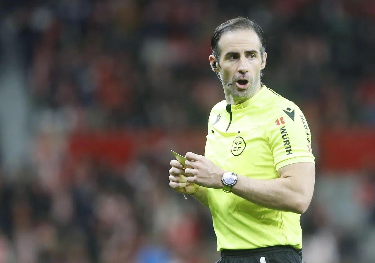 La designación arbitral para el partido del domingo en Santander indigna al oviedismo
