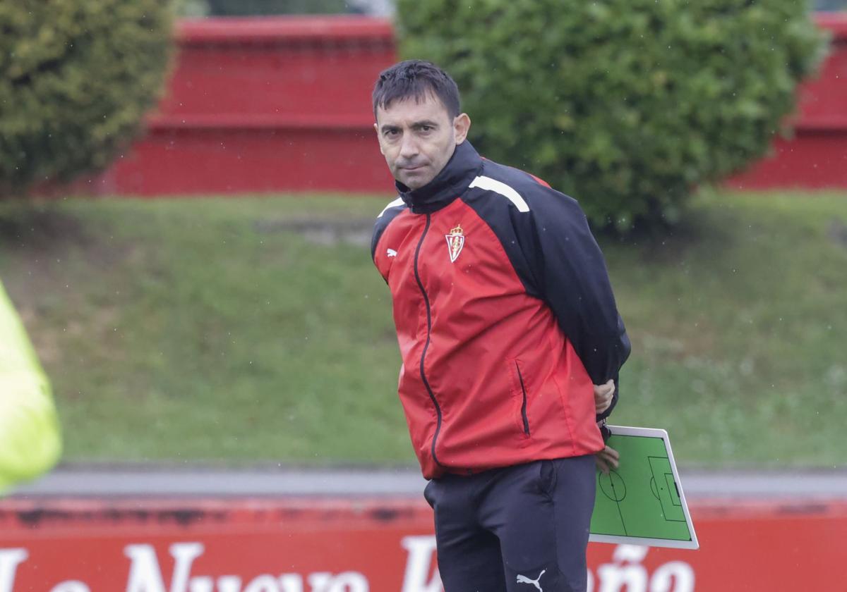 Garitano, entrenador del Sporting de Gijón: «Cualquiera hubiera firmado estar como estamos»