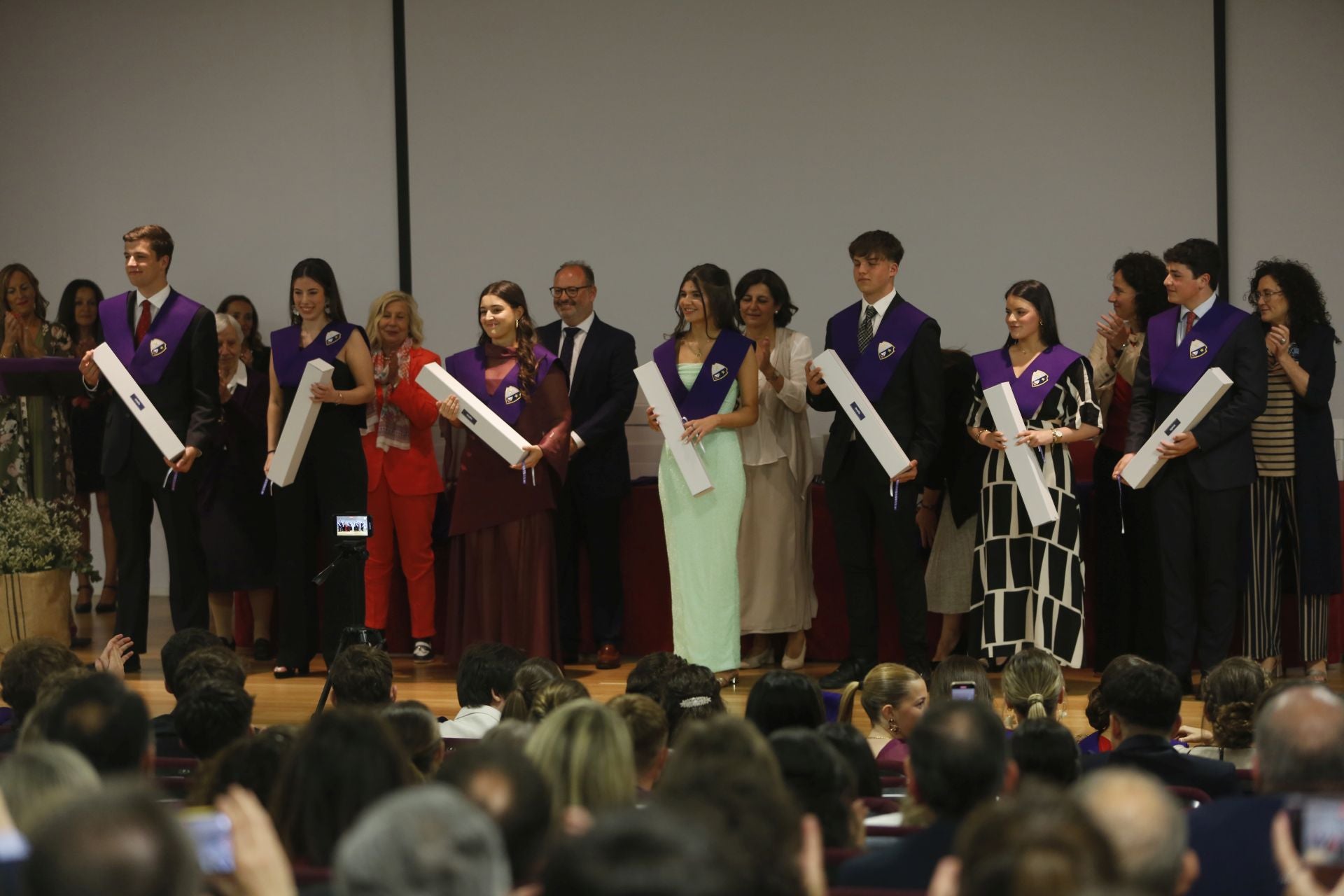 Asunción e Inmaculada celebran graduaciones en Gijón