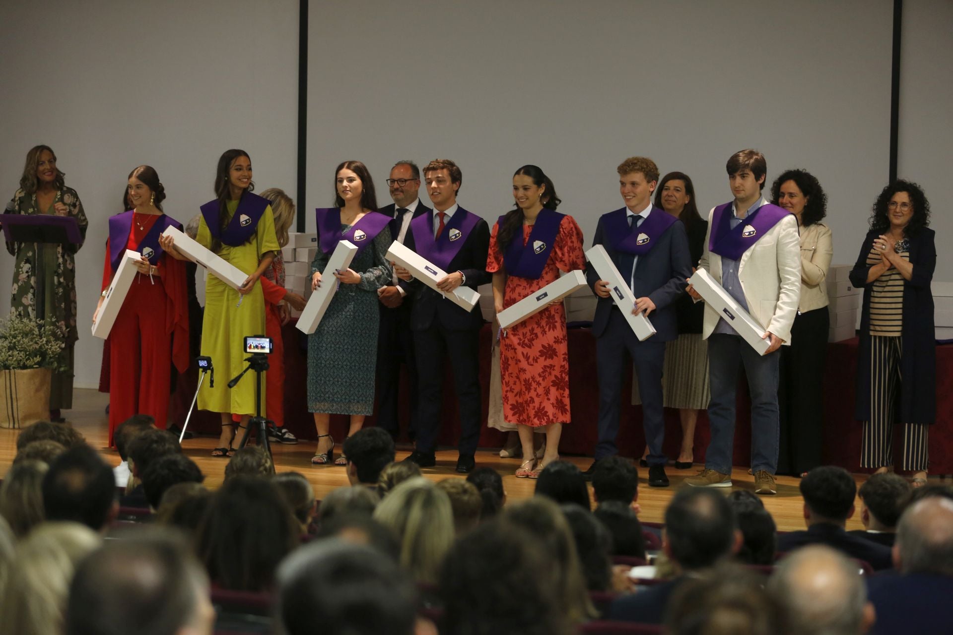 Asunción e Inmaculada celebran graduaciones en Gijón