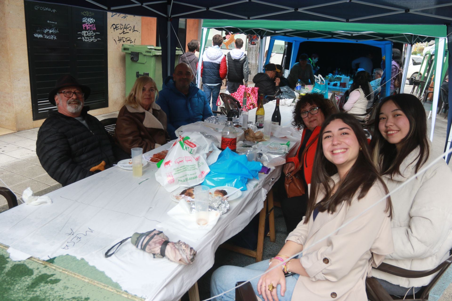 Comida en la calle en Pola de Laviana