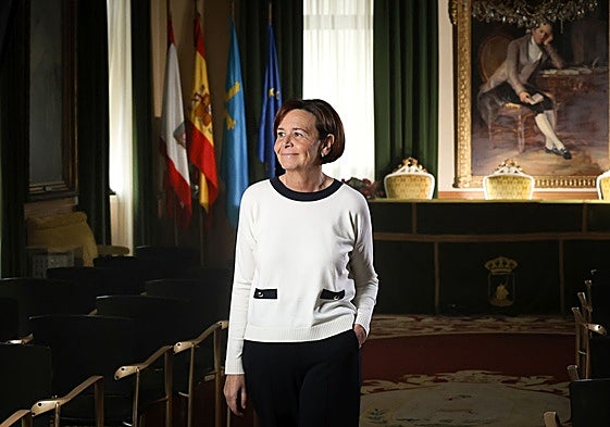 Carmen Moriyón, en el salón de recepciones del Ayuntamiento de Gijón.
