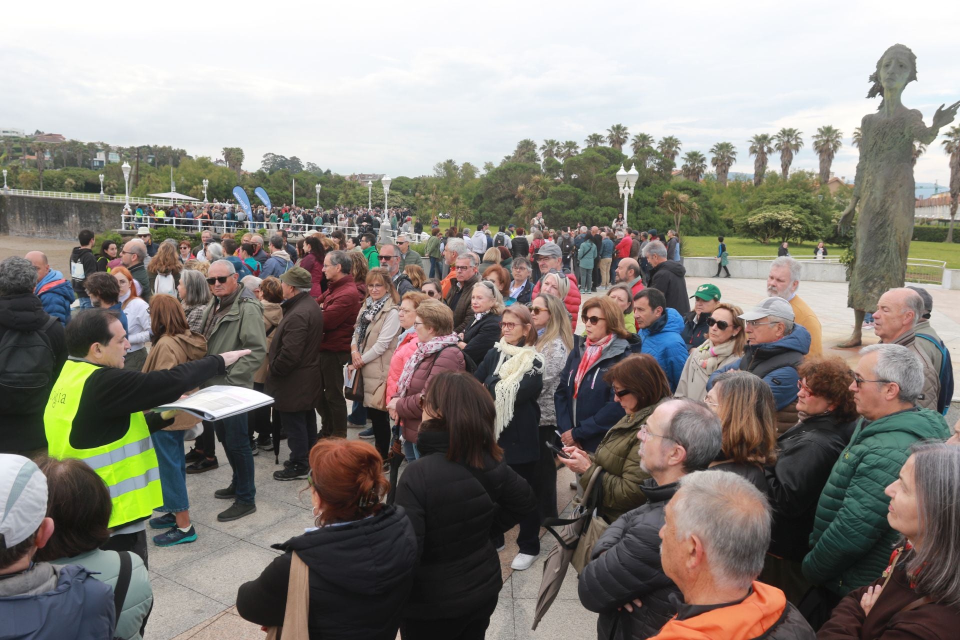 Clase desde la Lloca hasta el Elogio para conocer lo que esconde el suelo de Gijón