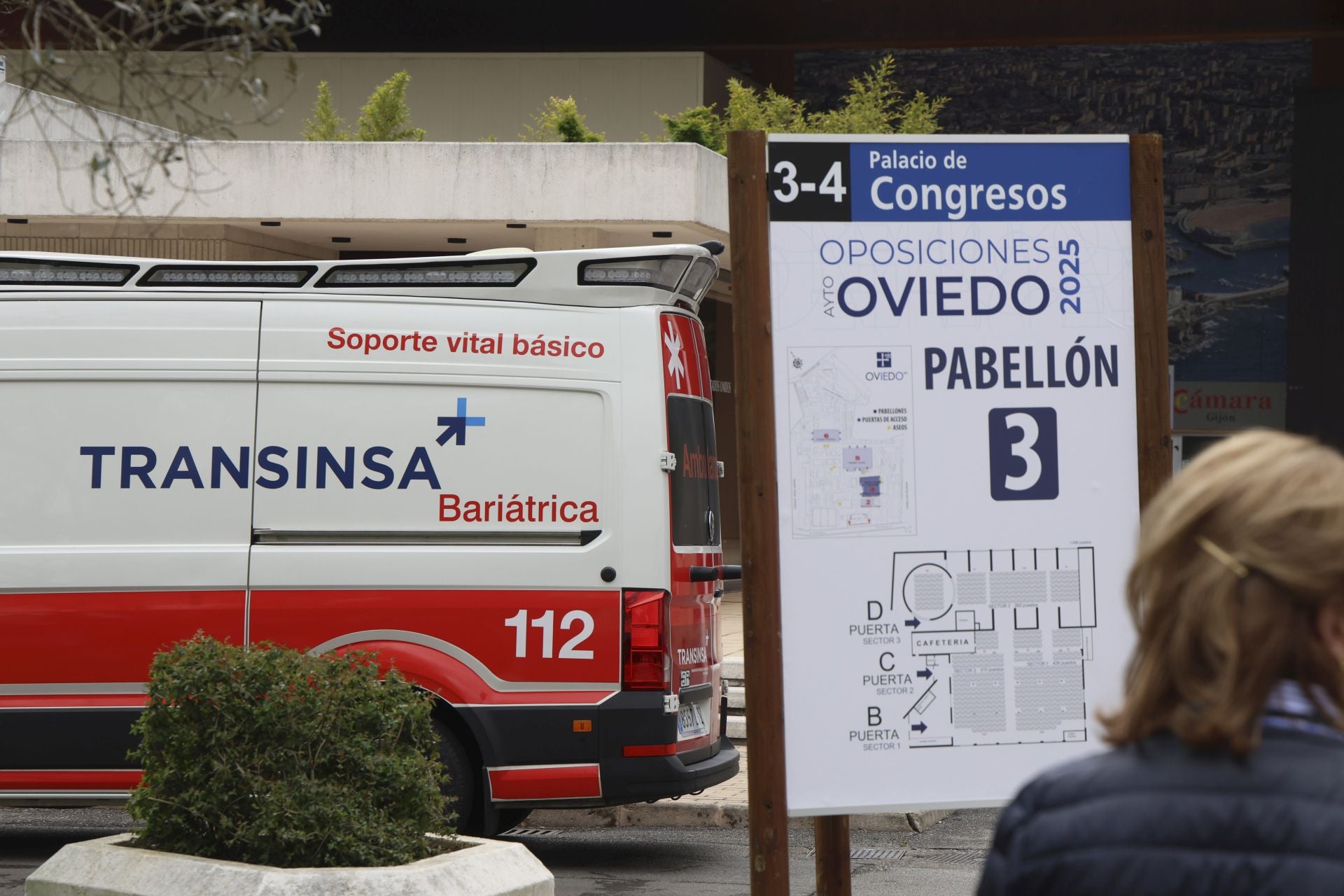 Muchos nervios entre los casi 3.000 aspirantes a una plaza en el Ayuntamiento de Oviedo