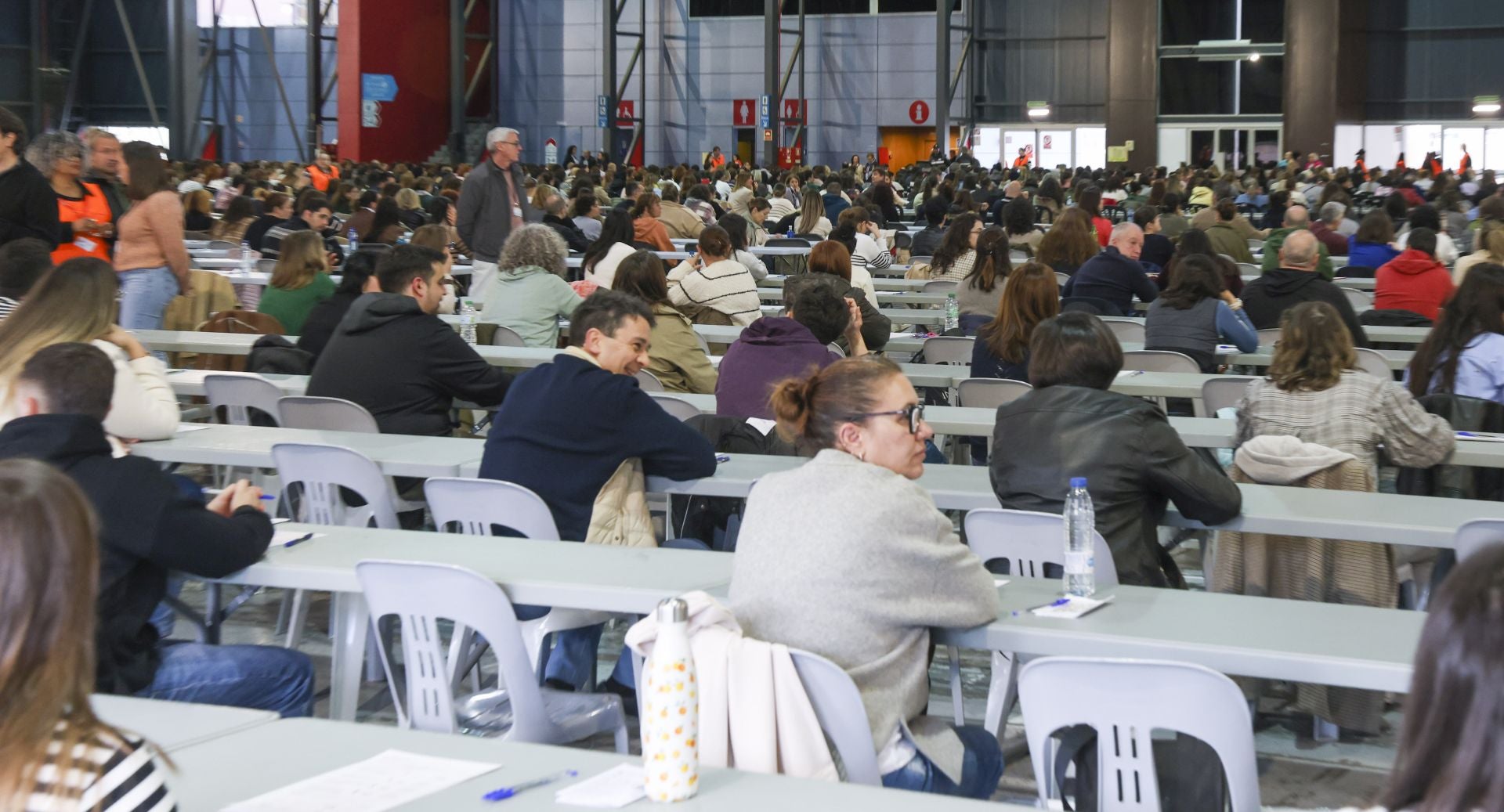 Muchos nervios entre los casi 3.000 aspirantes a una plaza en el Ayuntamiento de Oviedo