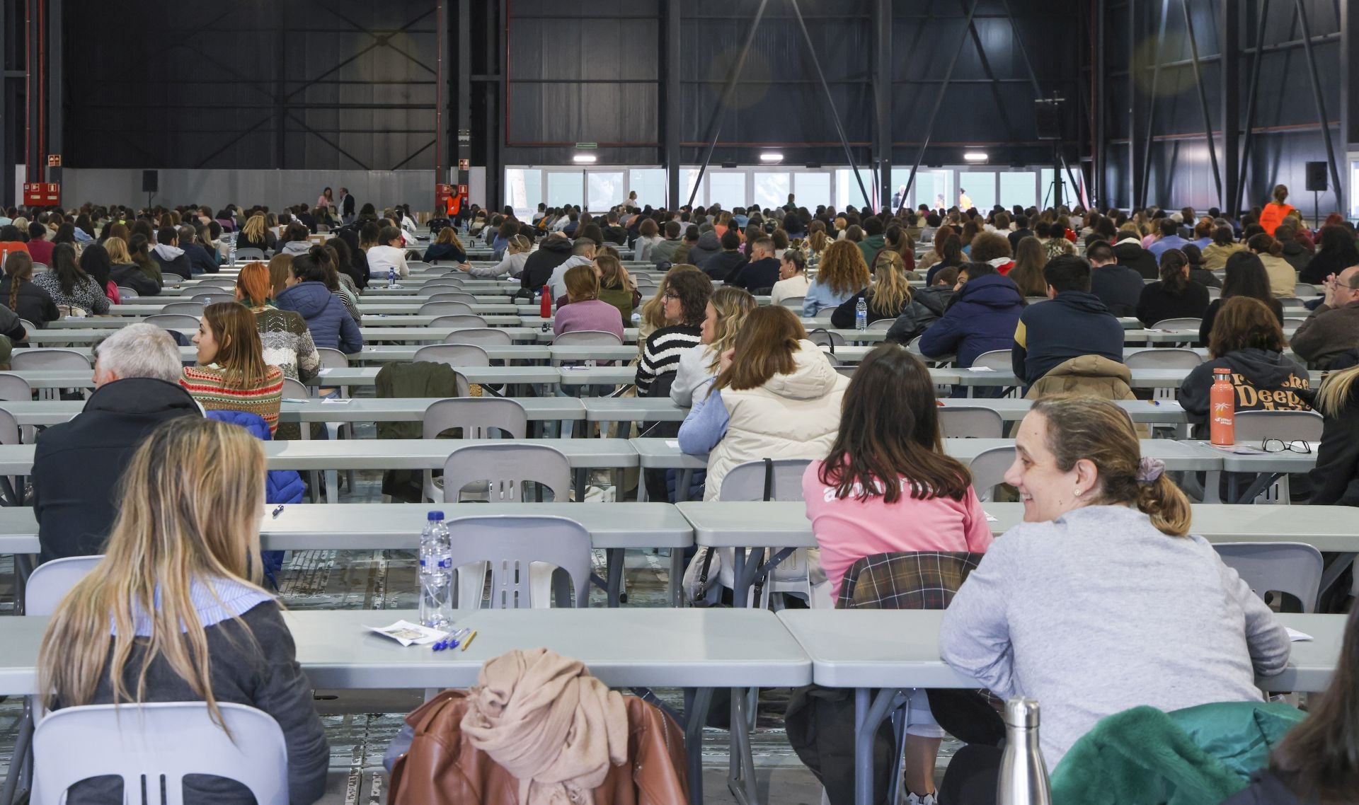 Muchos nervios entre los casi 3.000 aspirantes a una plaza en el Ayuntamiento de Oviedo