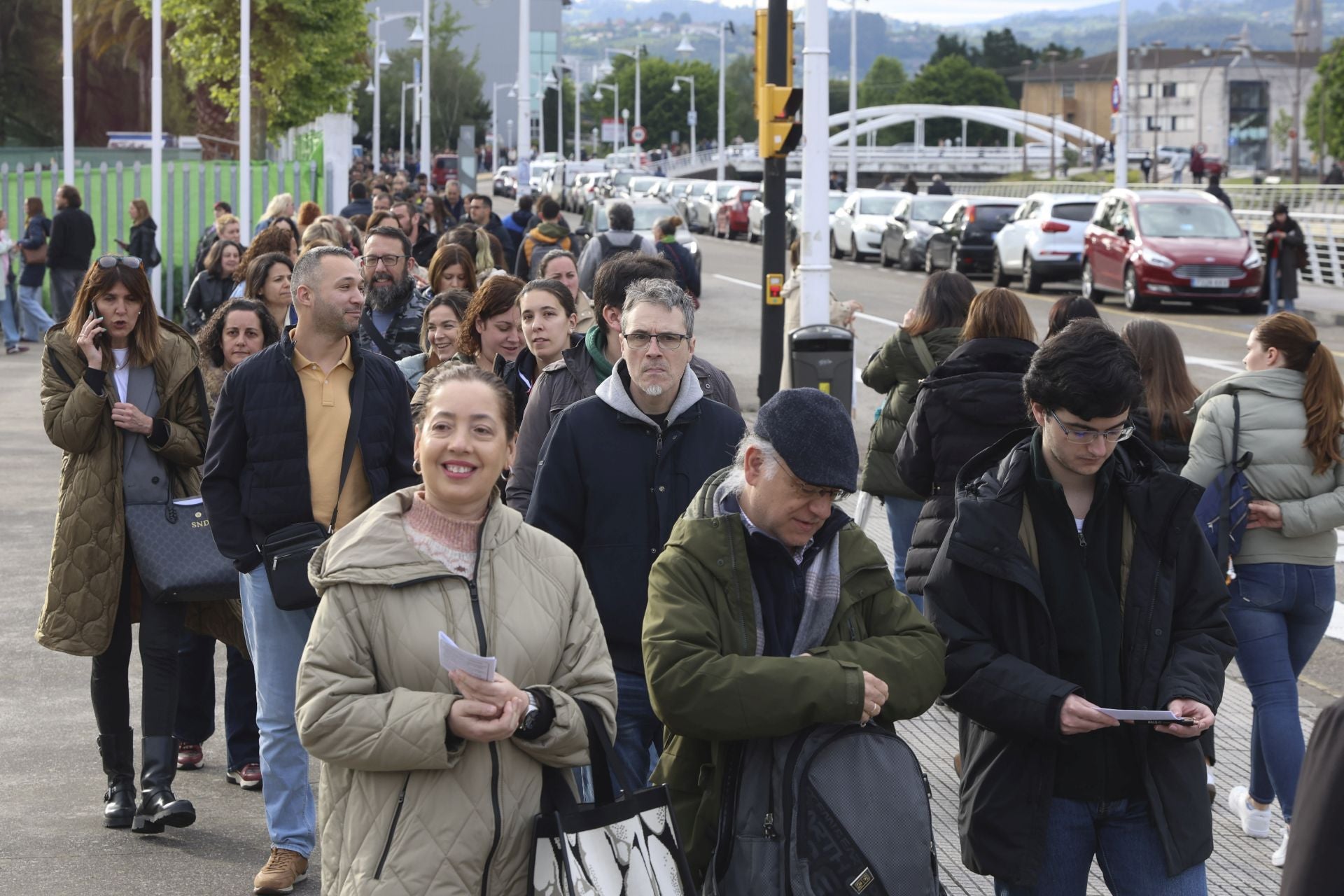 Muchos nervios entre los casi 3.000 aspirantes a una plaza en el Ayuntamiento de Oviedo