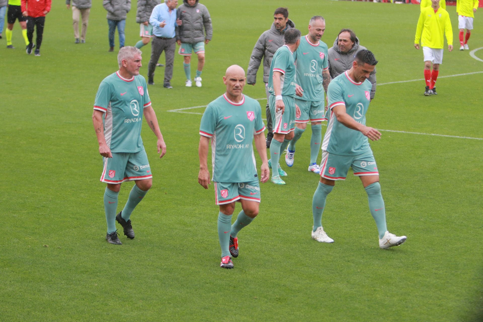 Partido entre los veteranos del Sporting de Gijón y el Atlético de Madrid