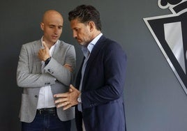 David Guerra, junto a Alejandro Irarragorri, en el verano de 2023, en la inauguración de la nueva residencia de Mareo.