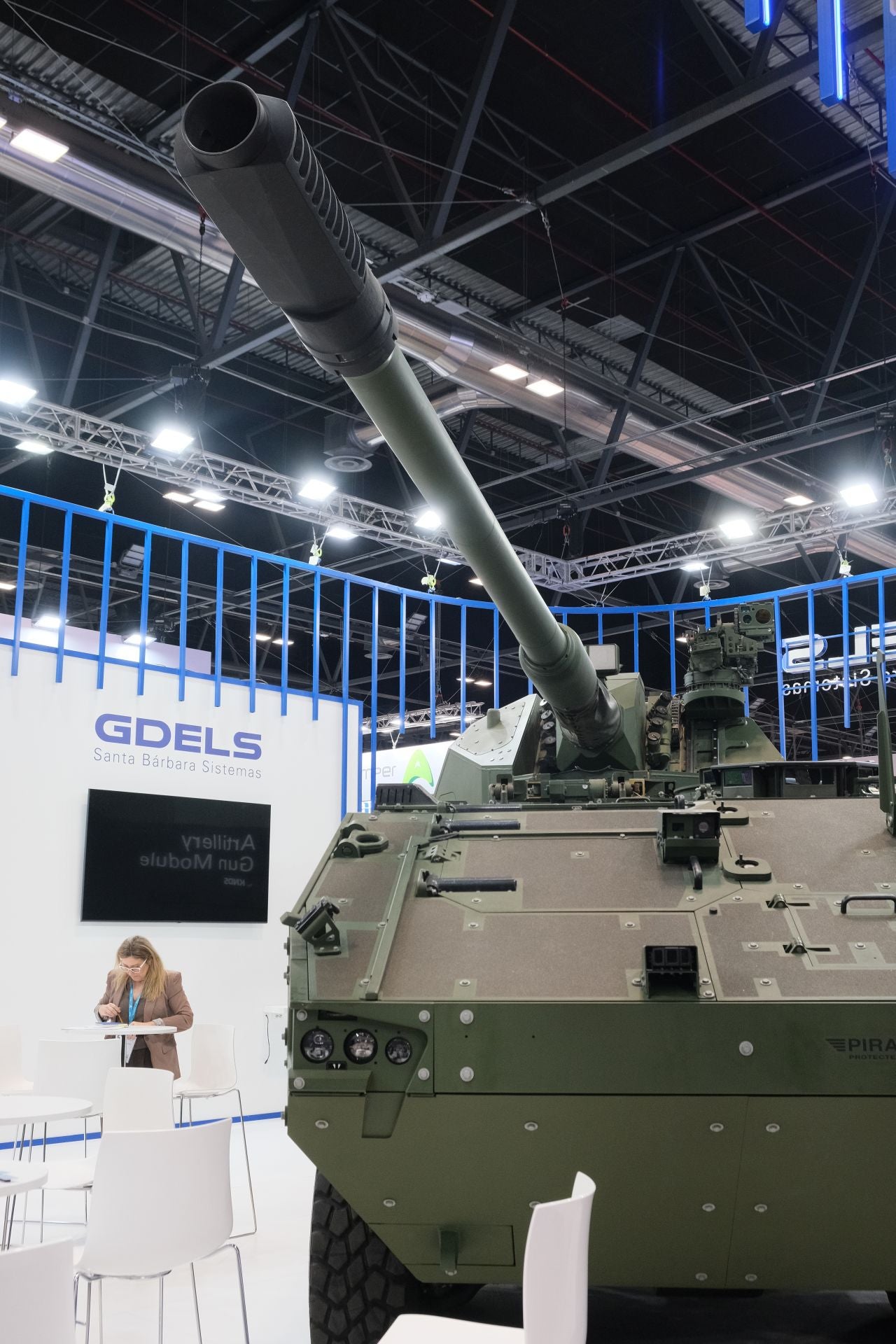 Las empresas asturianas de defensa se presentan en Feindef