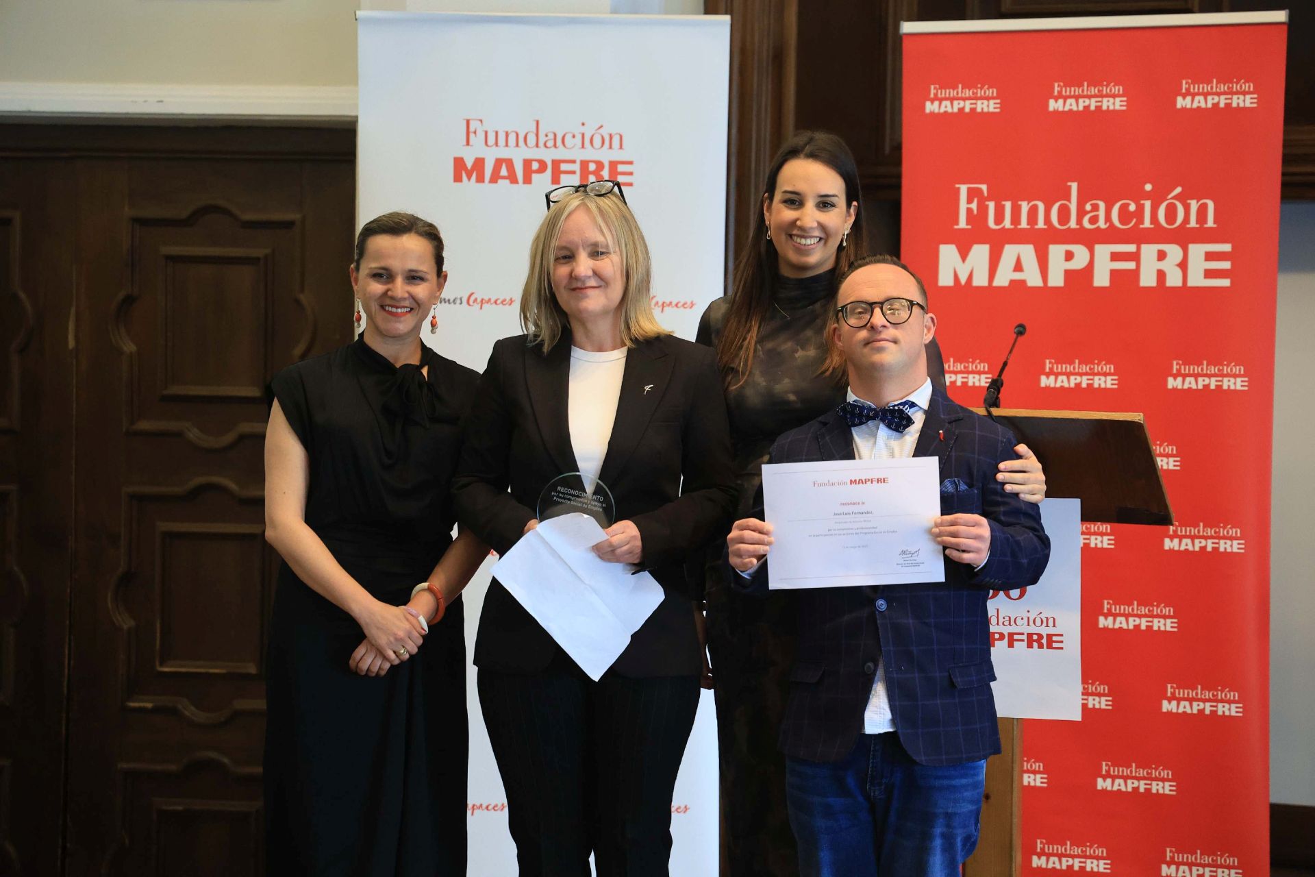 La Infanta Elena preside en Gijón la entrega de los premios de Fundación Mapfre