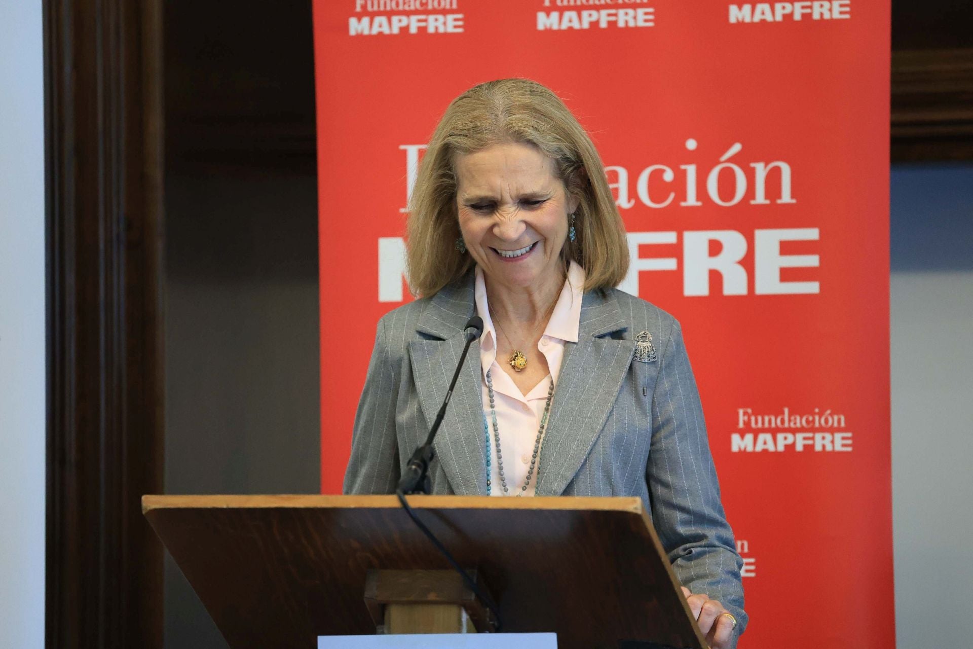La Infanta Elena preside en Gijón la entrega de los premios de Fundación Mapfre