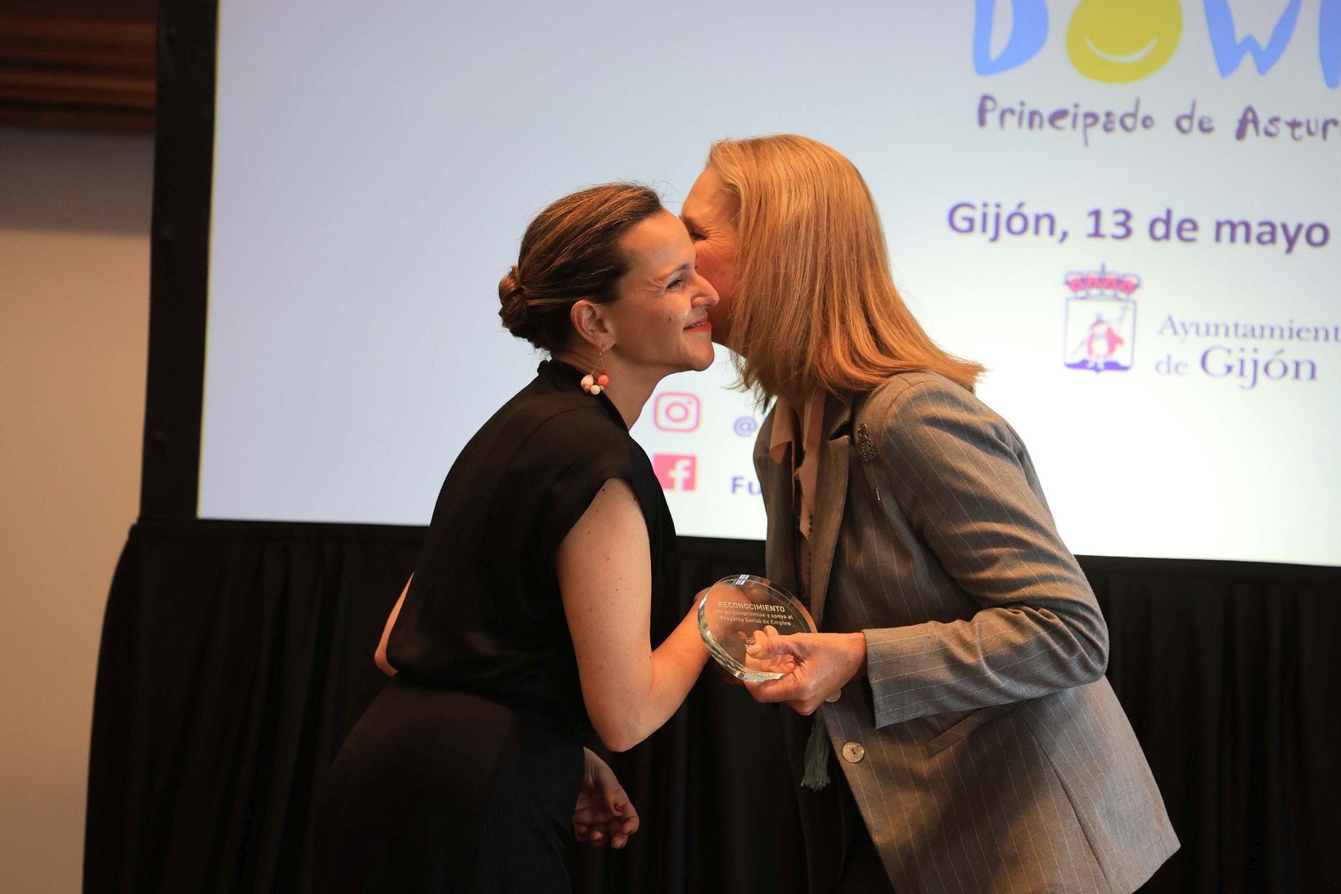 La Infanta Elena preside en Gijón la entrega de los premios de Fundación Mapfre