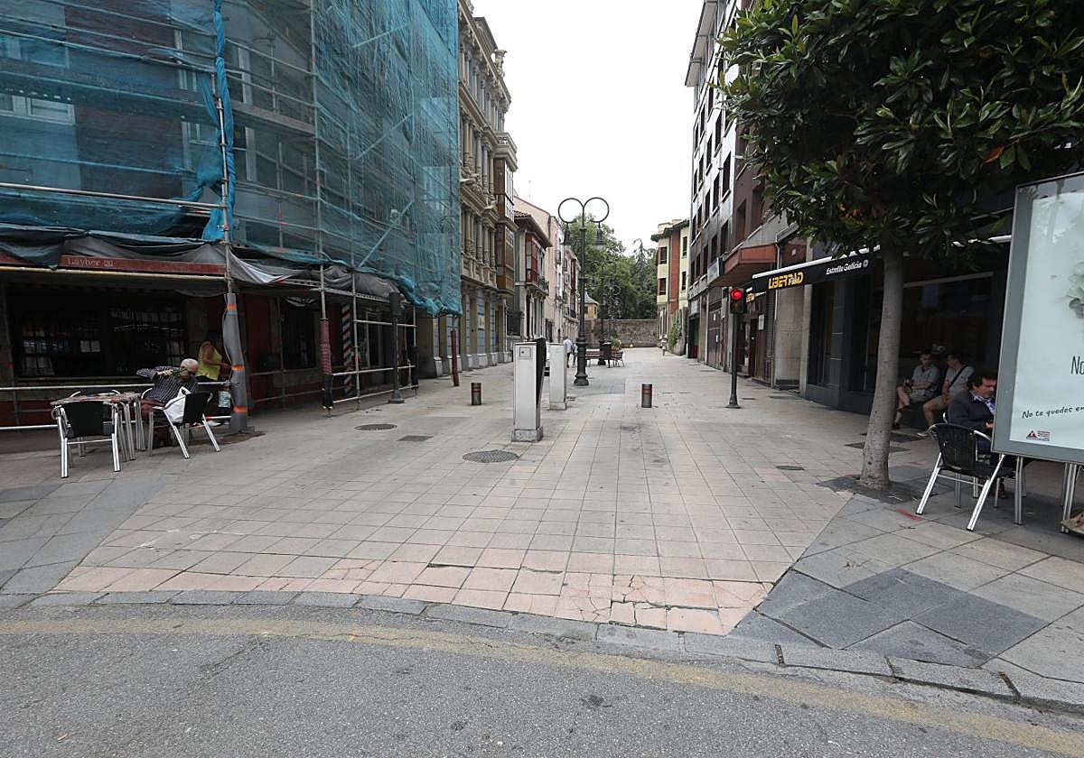 Imagen de archivo de los bolardos en la calle La Libertad.