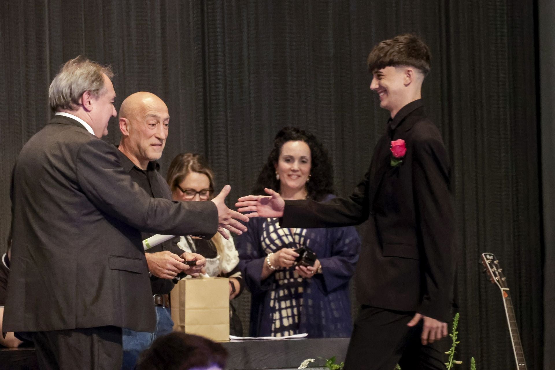130 alumnos del IES Calderón se gradúan, y 8 con matrícula de honor