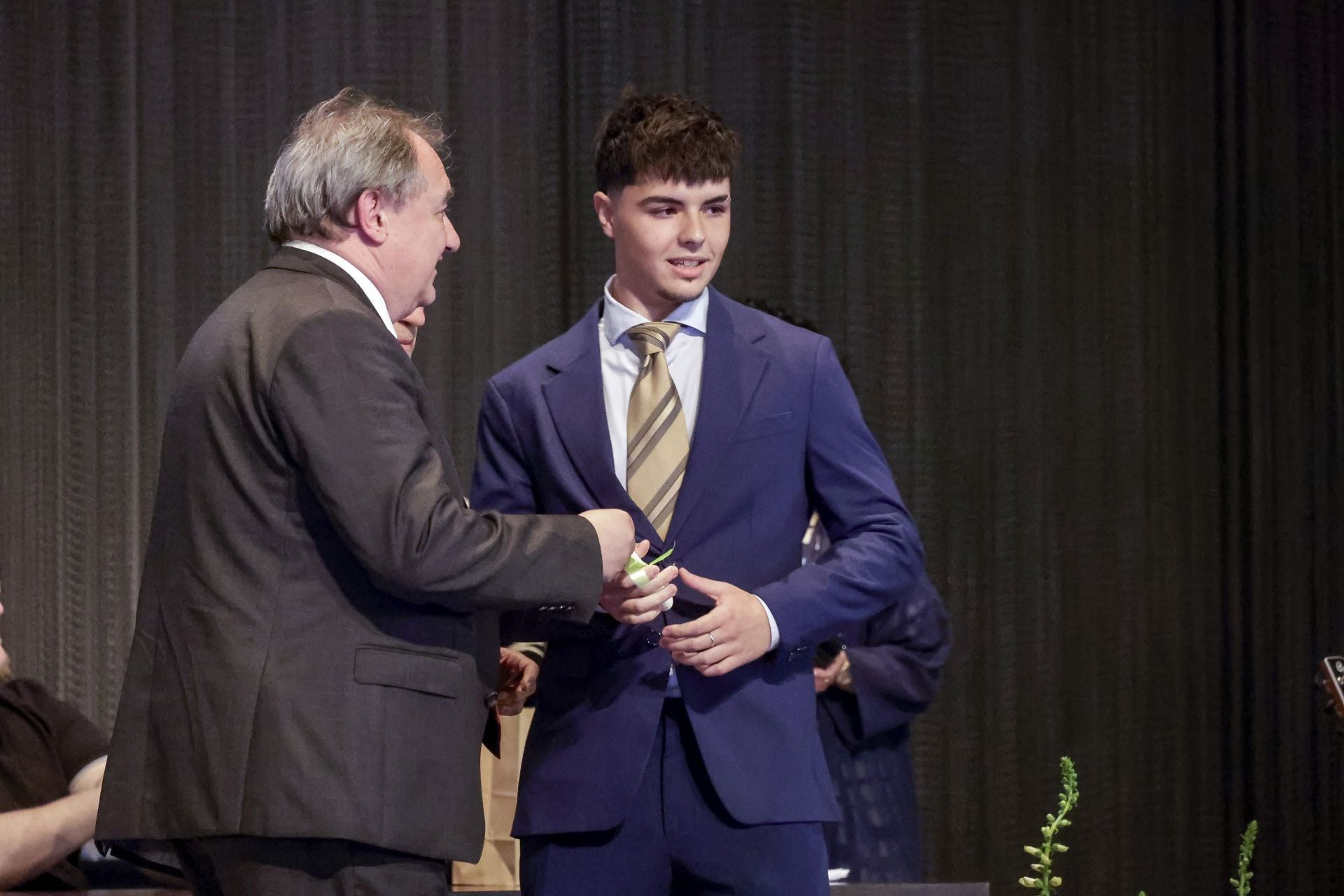 130 alumnos del IES Calderón se gradúan, y 8 con matrícula de honor