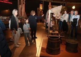 Visita guiada en el Museo de la Sidra, en Nava