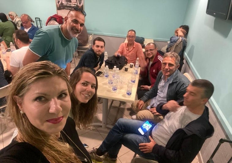 Los empresarios españoles atrapados en Trípoli ya están en la embajada: «Estamos bien»