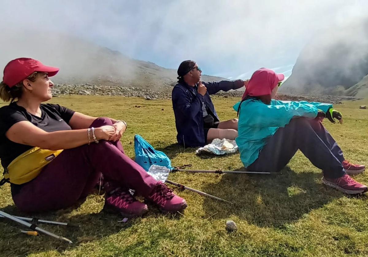 Dos planes de ruta bien definidos para dos fines de semana distintos y un objetivo marcado: dar a conocer esa maravilla de paisajes y el montón de historias que se pueden encontrar en el territorio de Les Ubiñes.