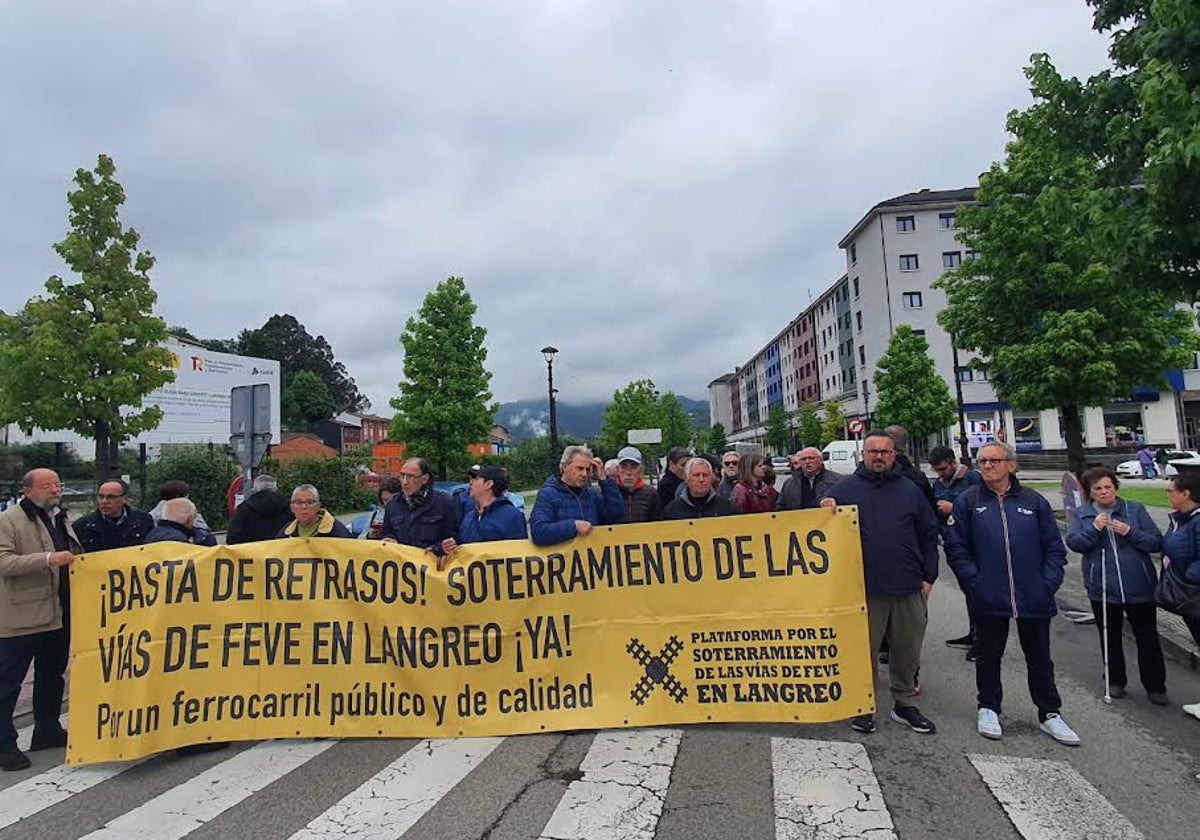 Langreo no ve «el final» del soterramiento