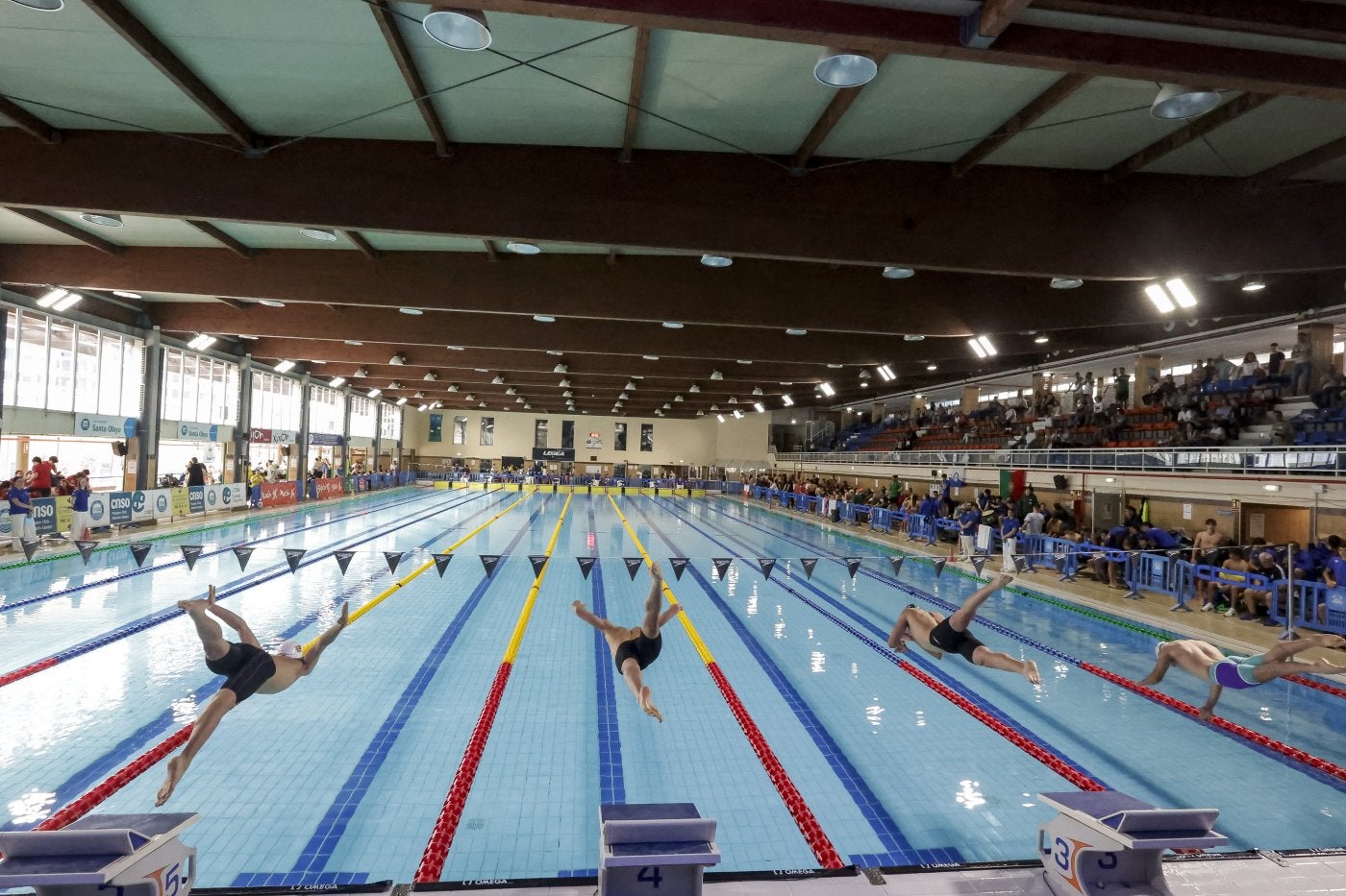Salida de una de las pruebas disputadas este viernes en la piscina del Santa Olaya.