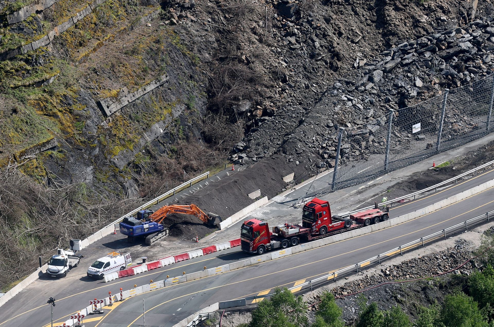Comienzan las obras del argayo del Huerna