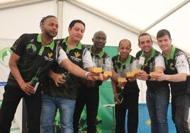 Los ganadores del Concurso de Escanciadores de Llanera, en las fiestas de San Isidro.