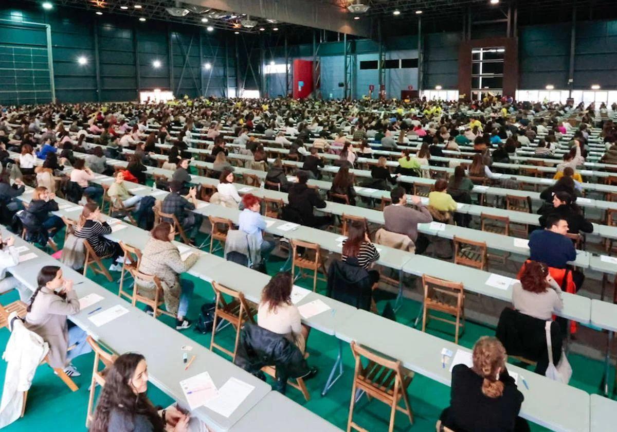 Oposición multitudinaria de la sanidad pública asturiana convocada en marzo del año pasado.