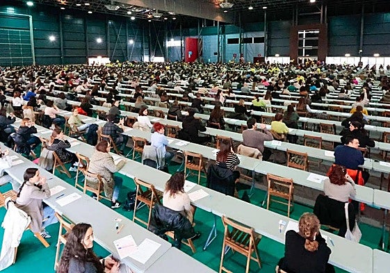 Oposición multitudinaria de la sanidad pública asturiana convocada en marzo del año pasado.