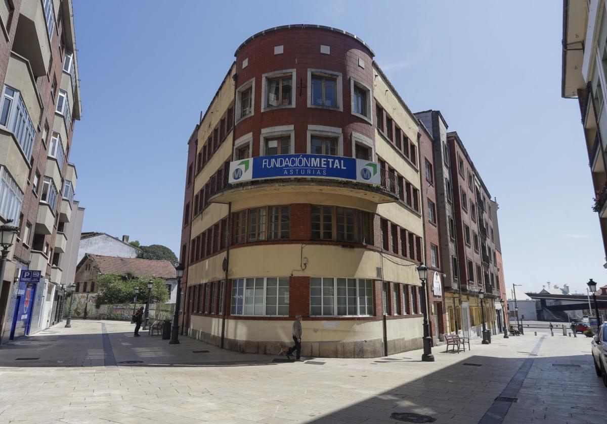 La antigua sede de la Fundación Metal en la calle Jovellanos será la oficina de empleo de Avilés