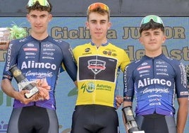Noval, secundado en el podio por Villate y Fernández.