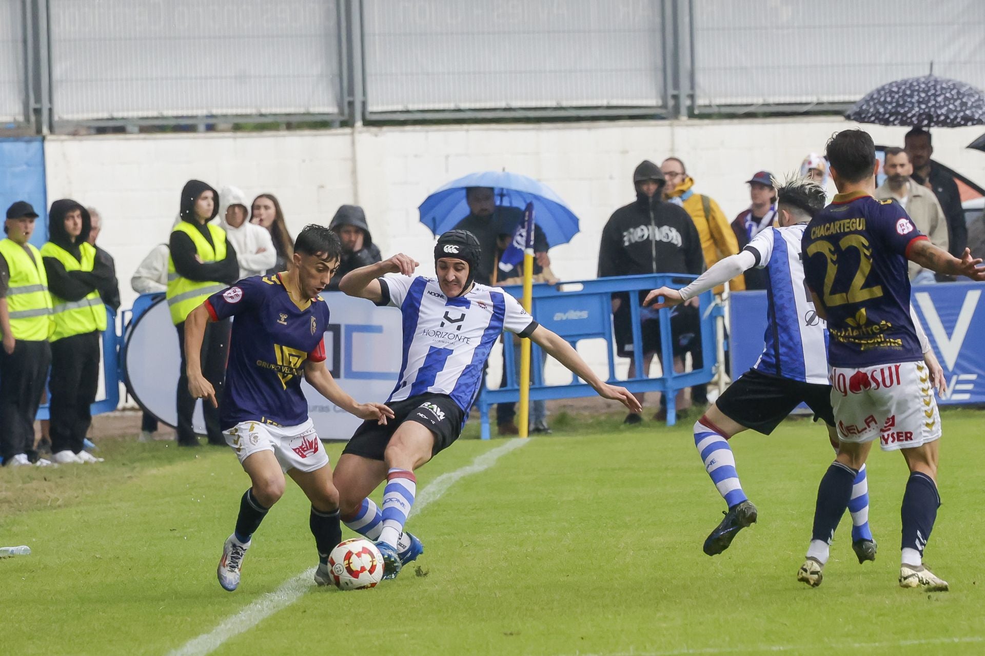 Locura en el Suárez Puerta: el Real Avilés sueña con el ascenso