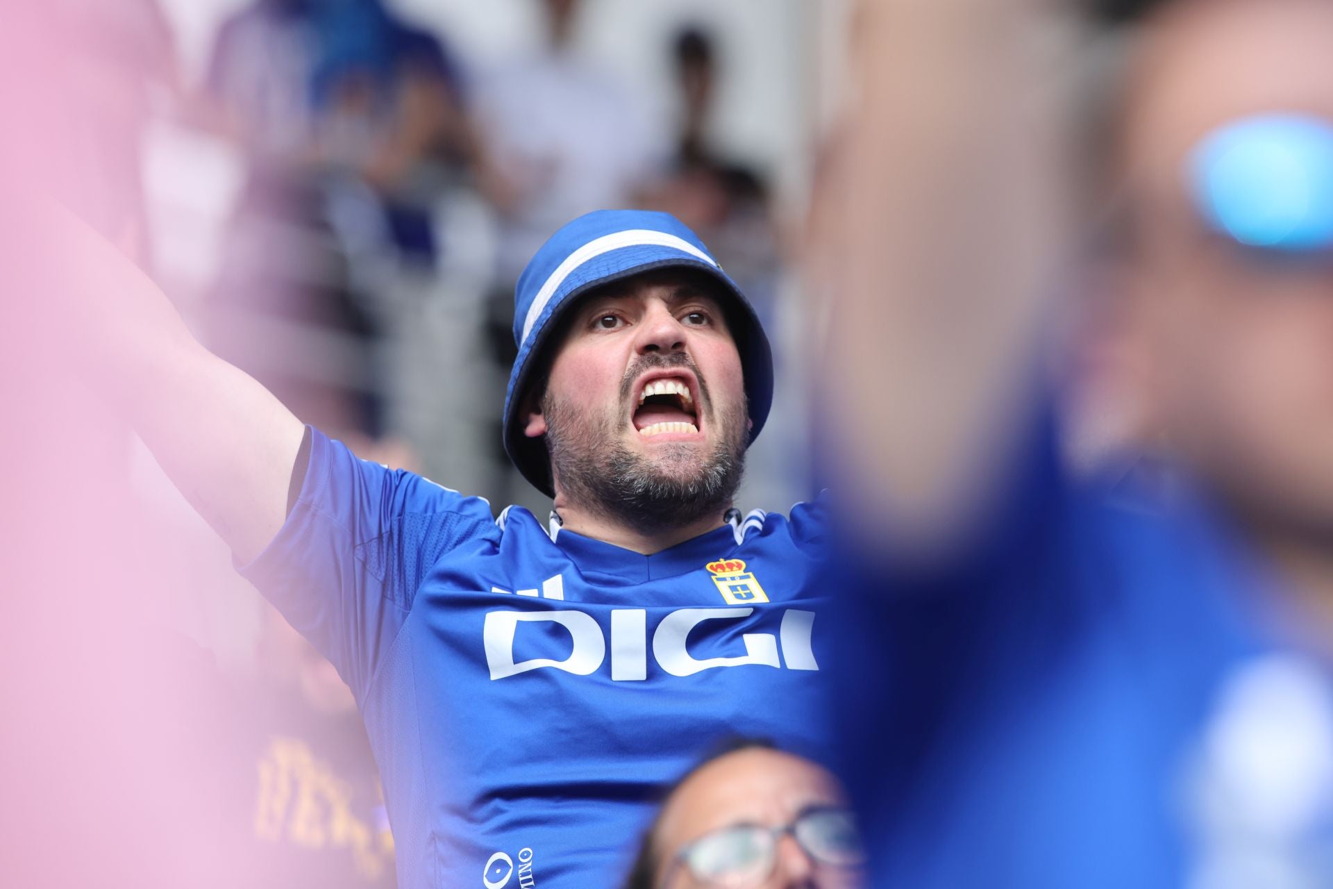 ¿Estuviste en el Real Oviedo - Zaragoza? ¡Búscate en las fotos!