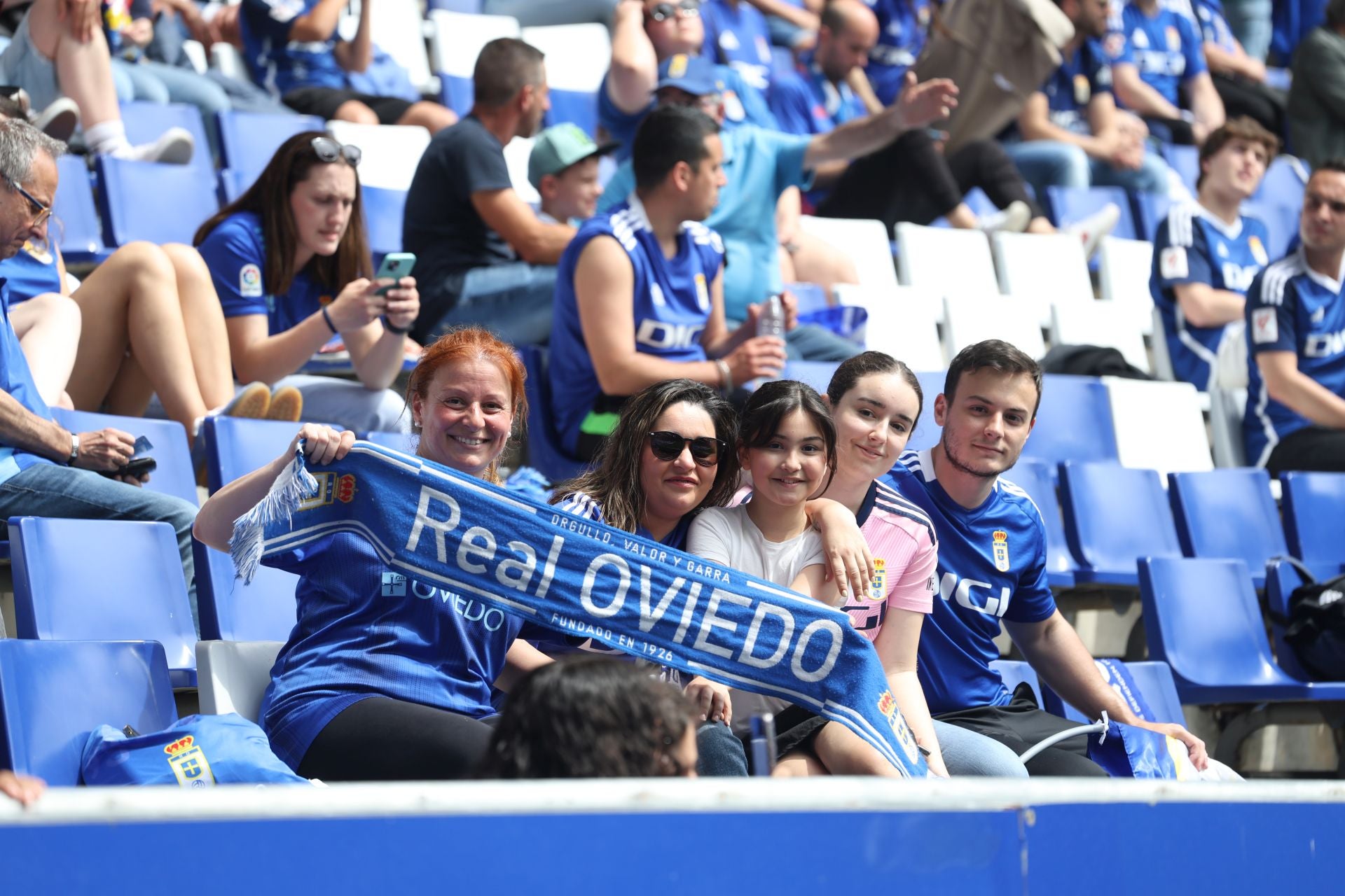 ¿Estuviste en el Real Oviedo - Zaragoza? ¡Búscate en las fotos!