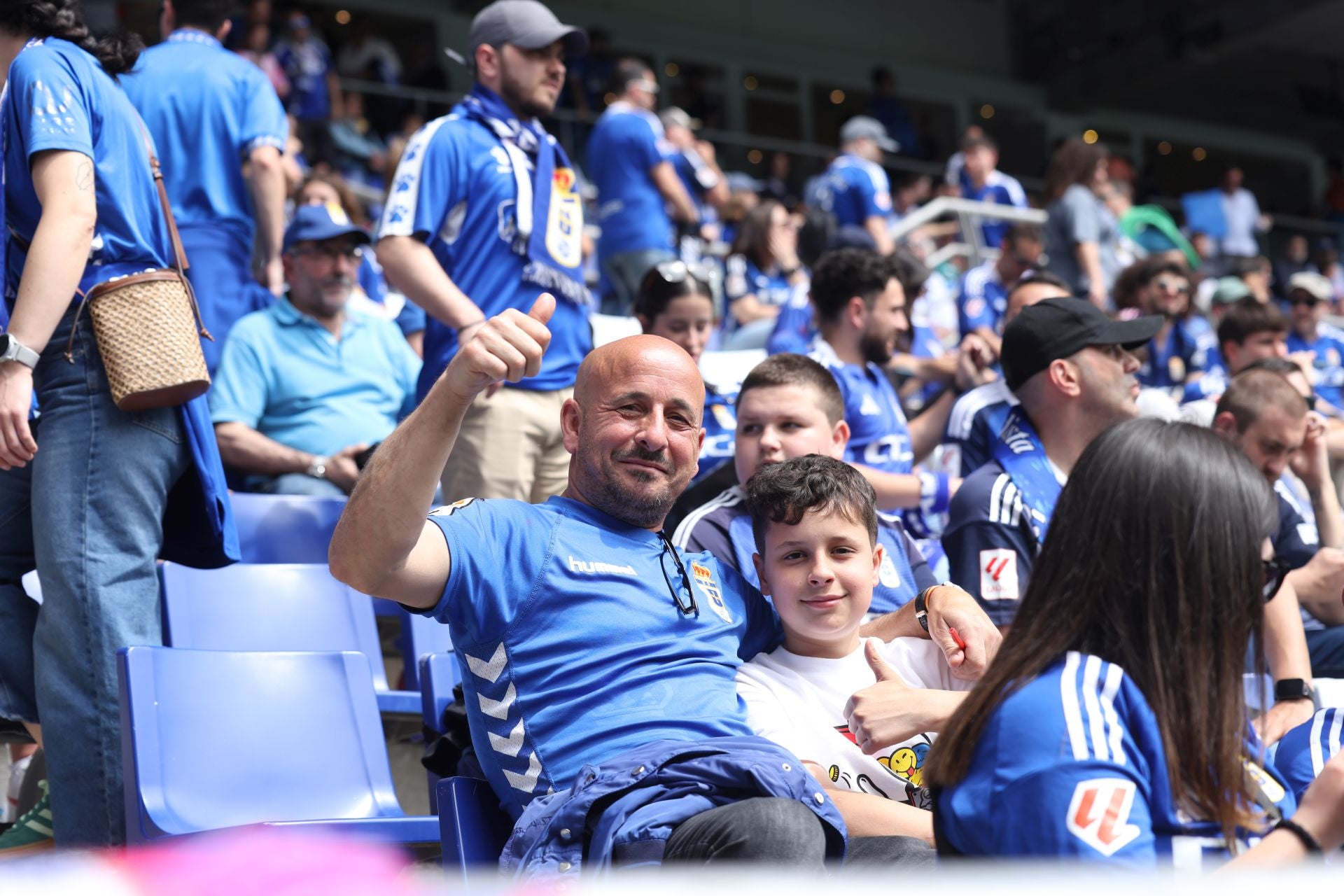 ¿Estuviste en el Real Oviedo - Zaragoza? ¡Búscate en las fotos!