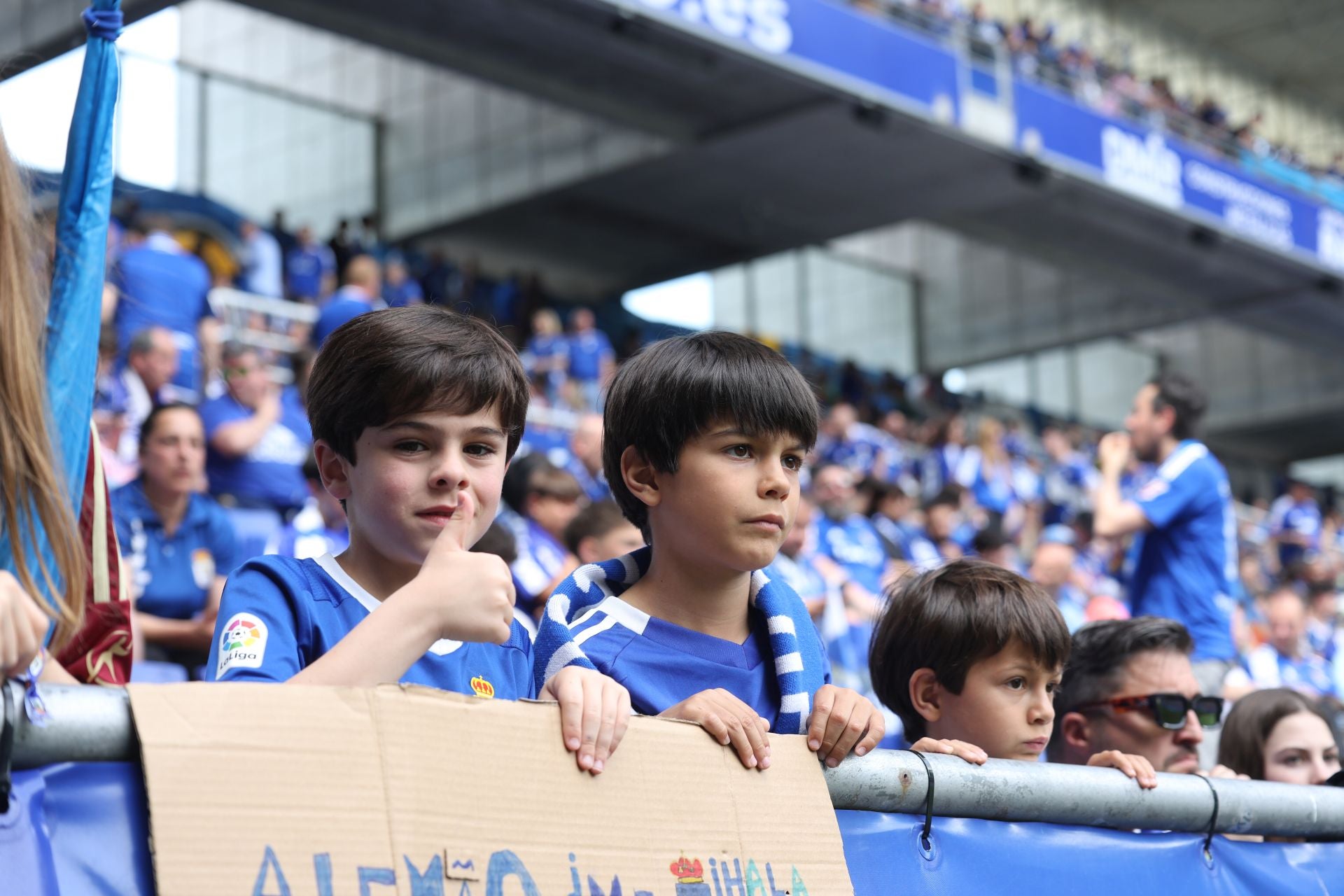 ¿Estuviste en el Real Oviedo - Zaragoza? ¡Búscate en las fotos!