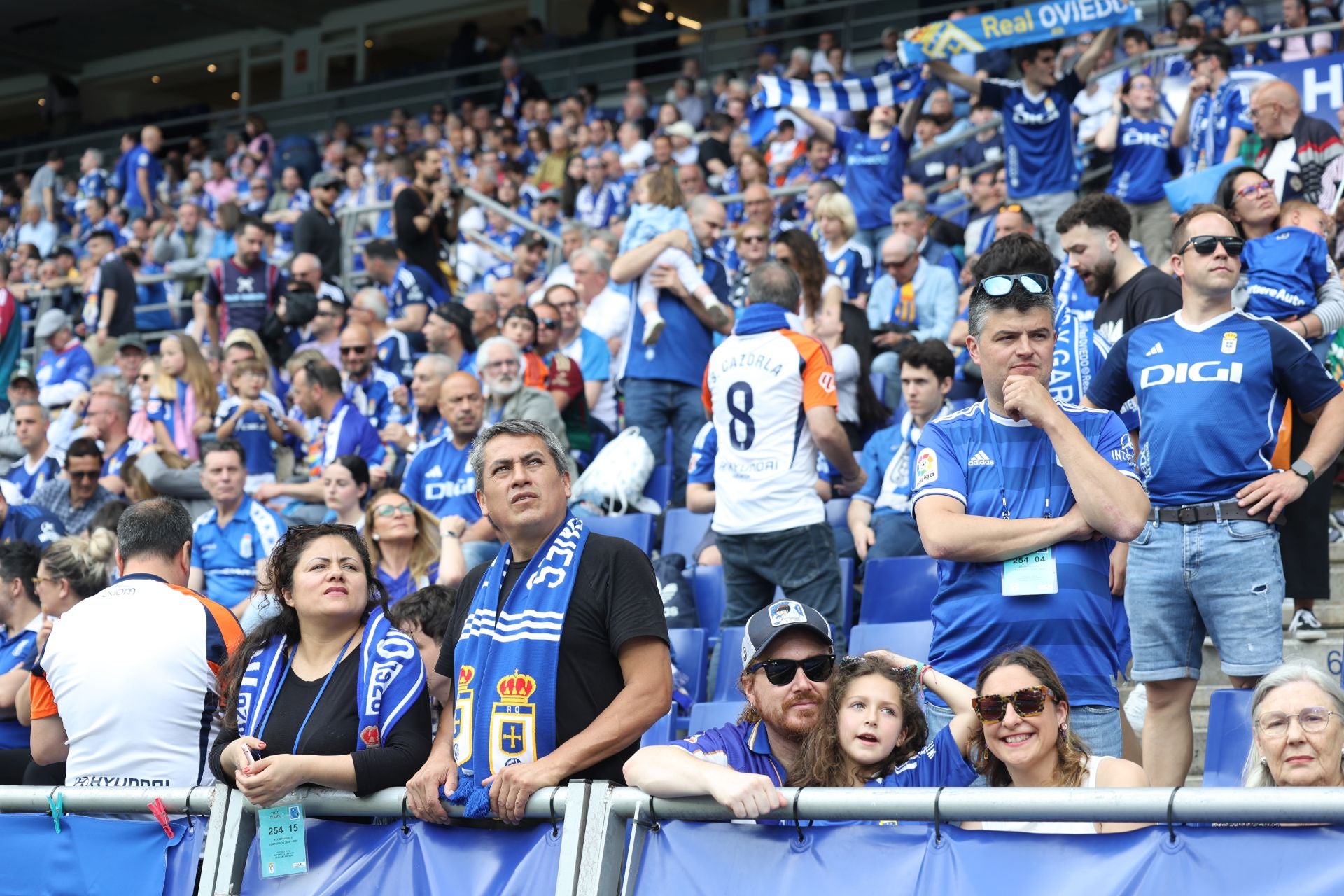 ¿Estuviste en el Real Oviedo - Zaragoza? ¡Búscate en las fotos!