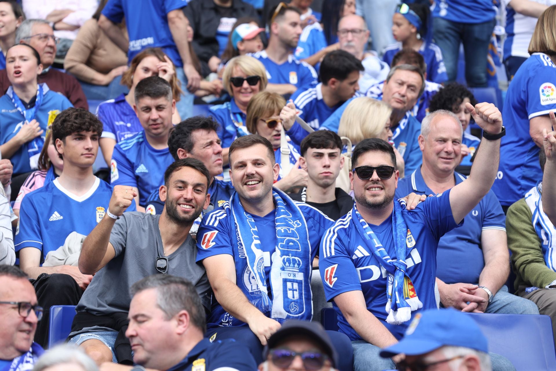 ¿Estuviste en el Real Oviedo - Zaragoza? ¡Búscate en las fotos!