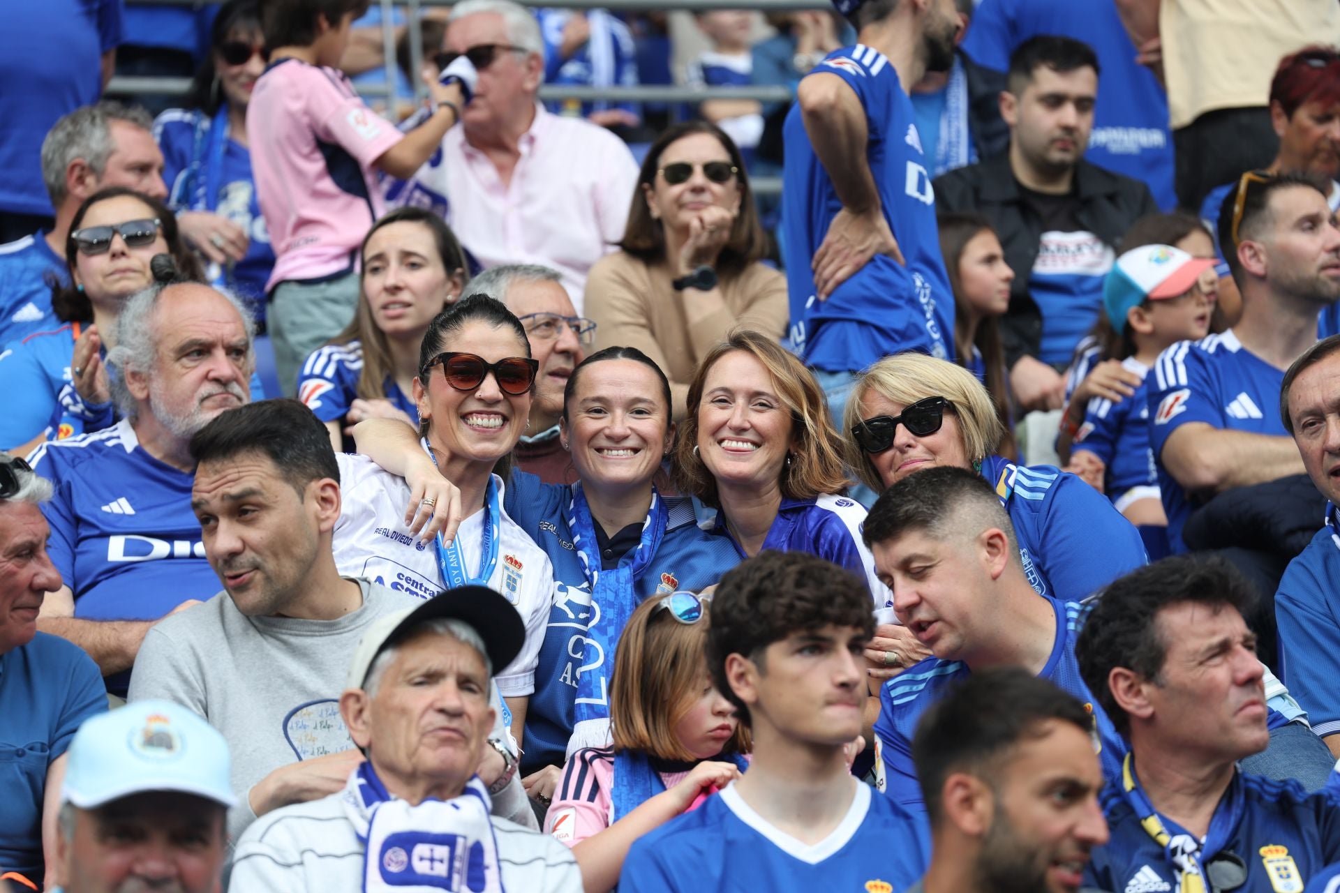 ¿Estuviste en el Real Oviedo - Zaragoza? ¡Búscate en las fotos!
