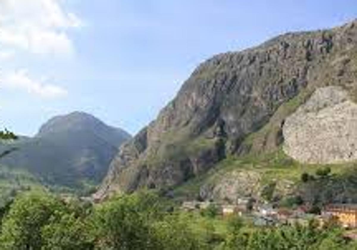 Evacuada en Somiedo una montañera que se lesionó un tobillo