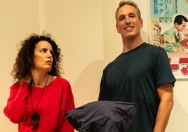 Imagen de la serie con Ainhoa García Forcada, Nacho Castro y Gavo Figueira, los tres personajes.