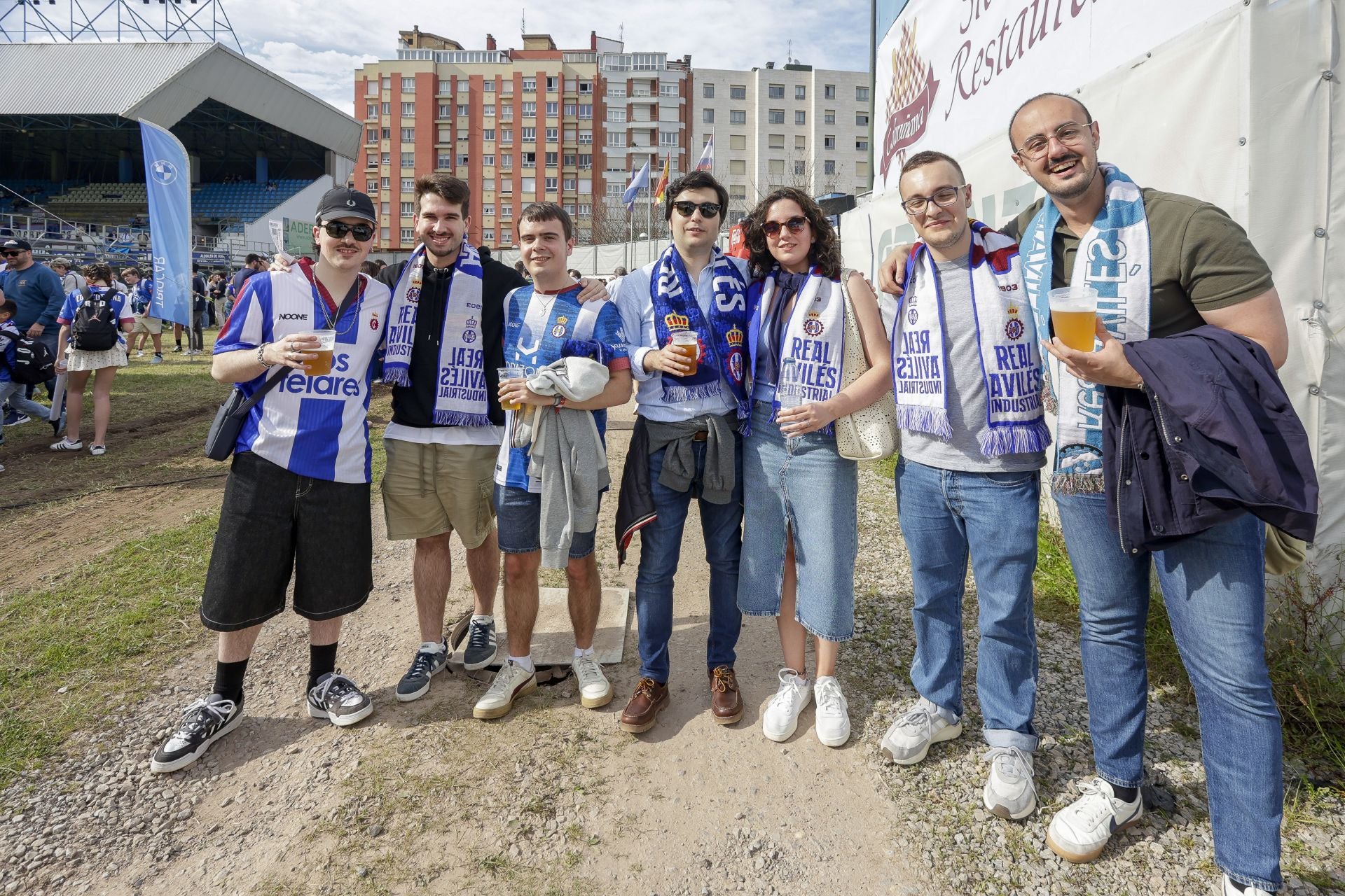 Marcos, Nicolás, Manuel, Álvaro, Sara, Iván y Pablo.