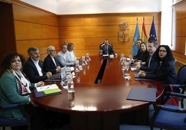 Los consejeros, durante la reunión semanal del Consejo de Gobierno, presidida por Adrián Barbón