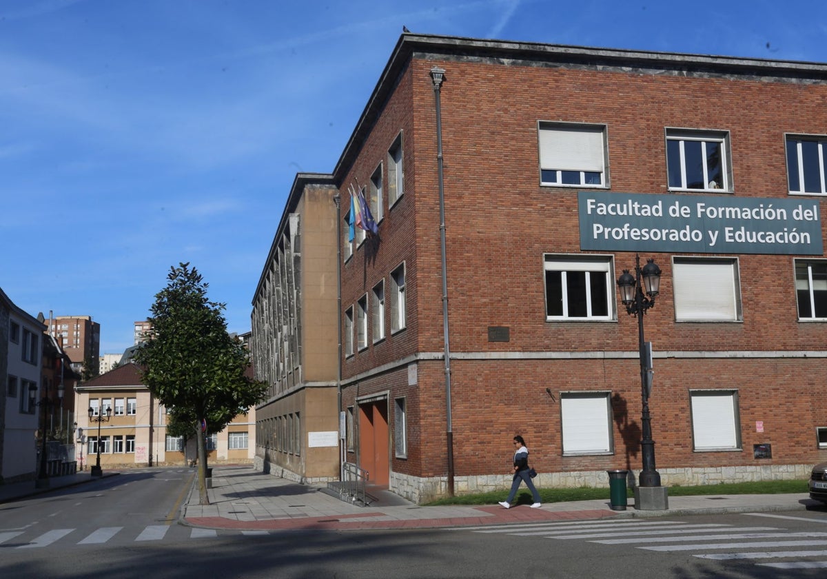 La facultad de Educación, en Llamaquique, es una de las que más problemas de espacio tiene.