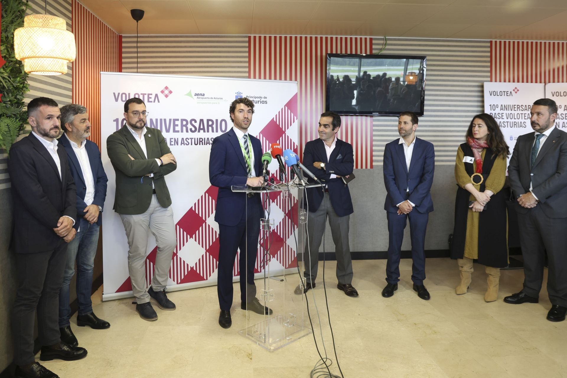 Volotea celebra una década en Asturias