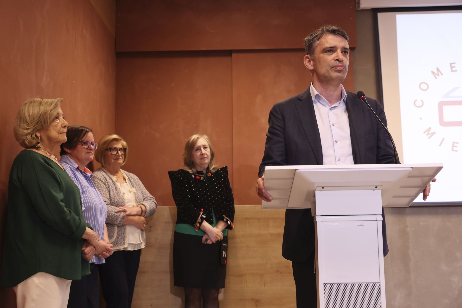 El comercio de Mieres premia a sus tiendas más ilustres