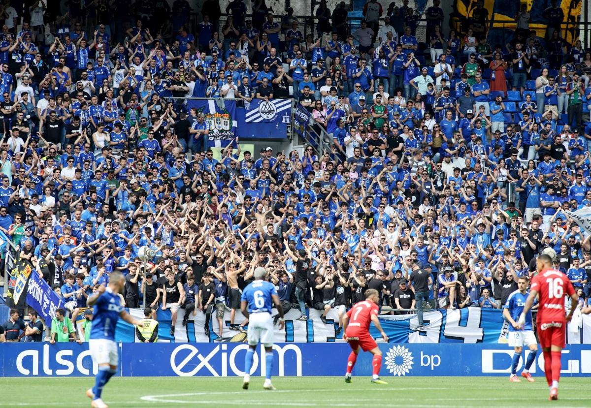 La afición del Real Oviedo será otro de los grandes aliados con los que cuenten los azules para el tramo final de la temporada.