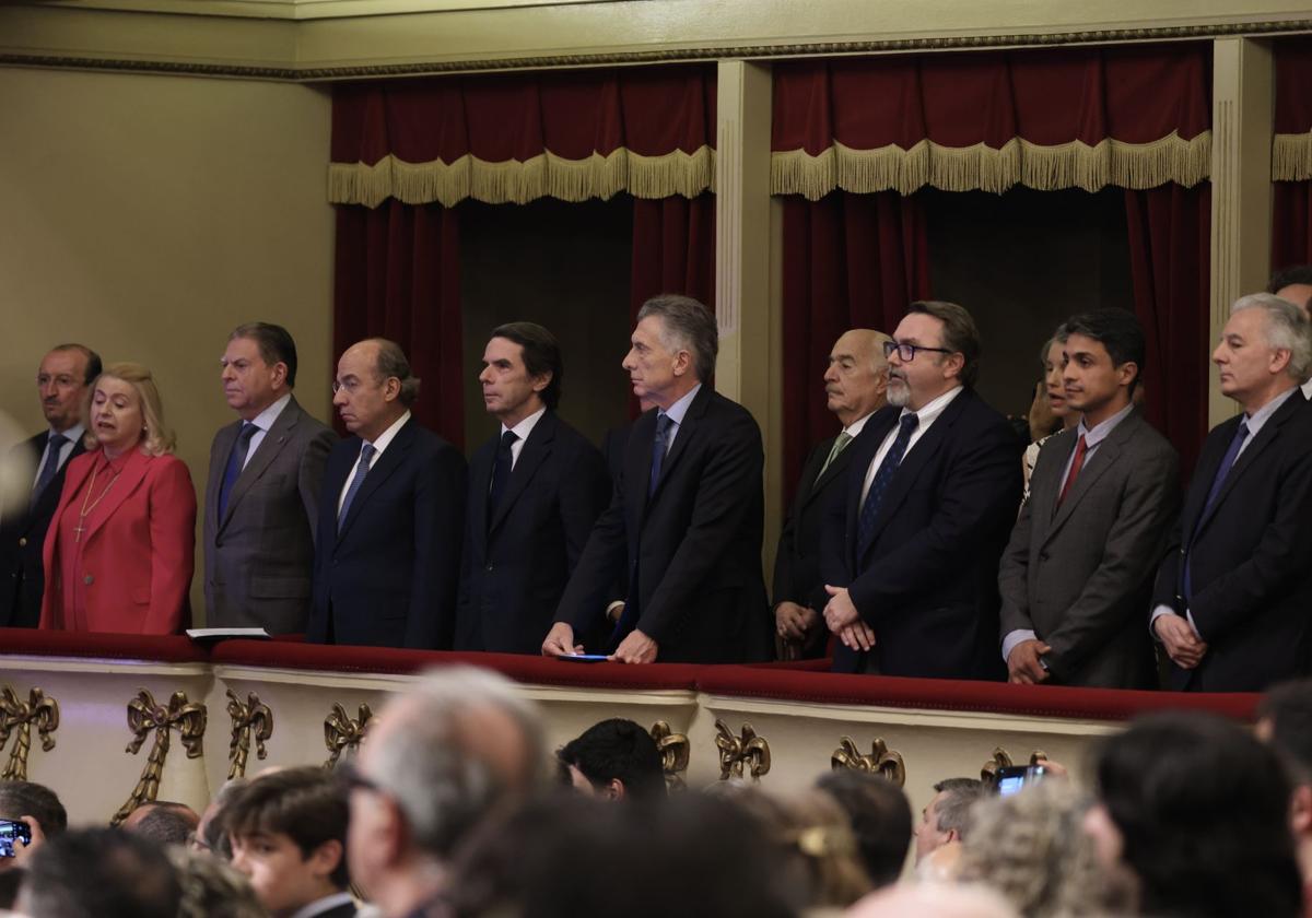 Personalidades en el acto de Oviedo, este jueves, en Teatro Campoamor.