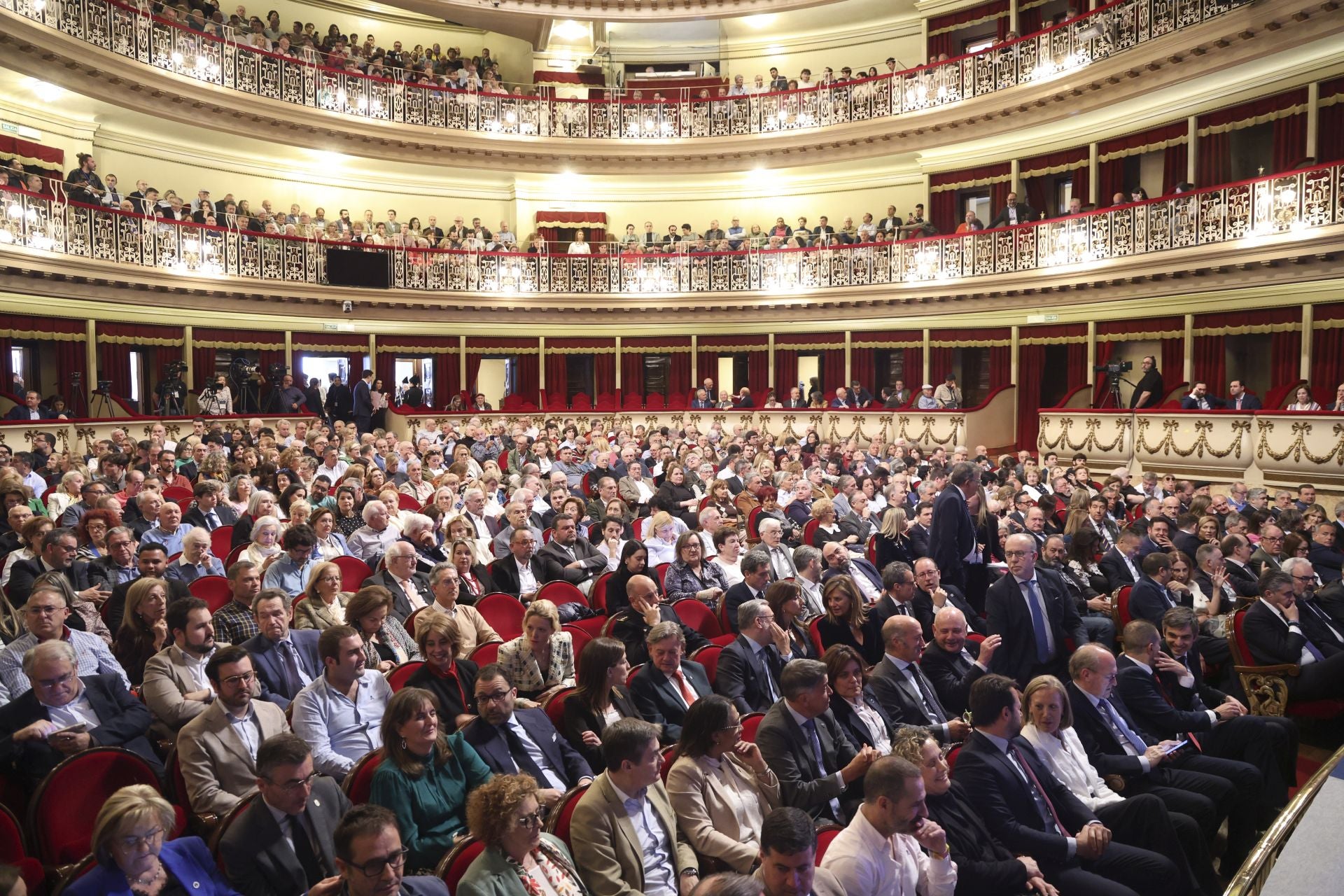 Todos los invitados en el VI Encuentro Ciudadano de la Fundación Libertad y Desarrollo, en imágenes