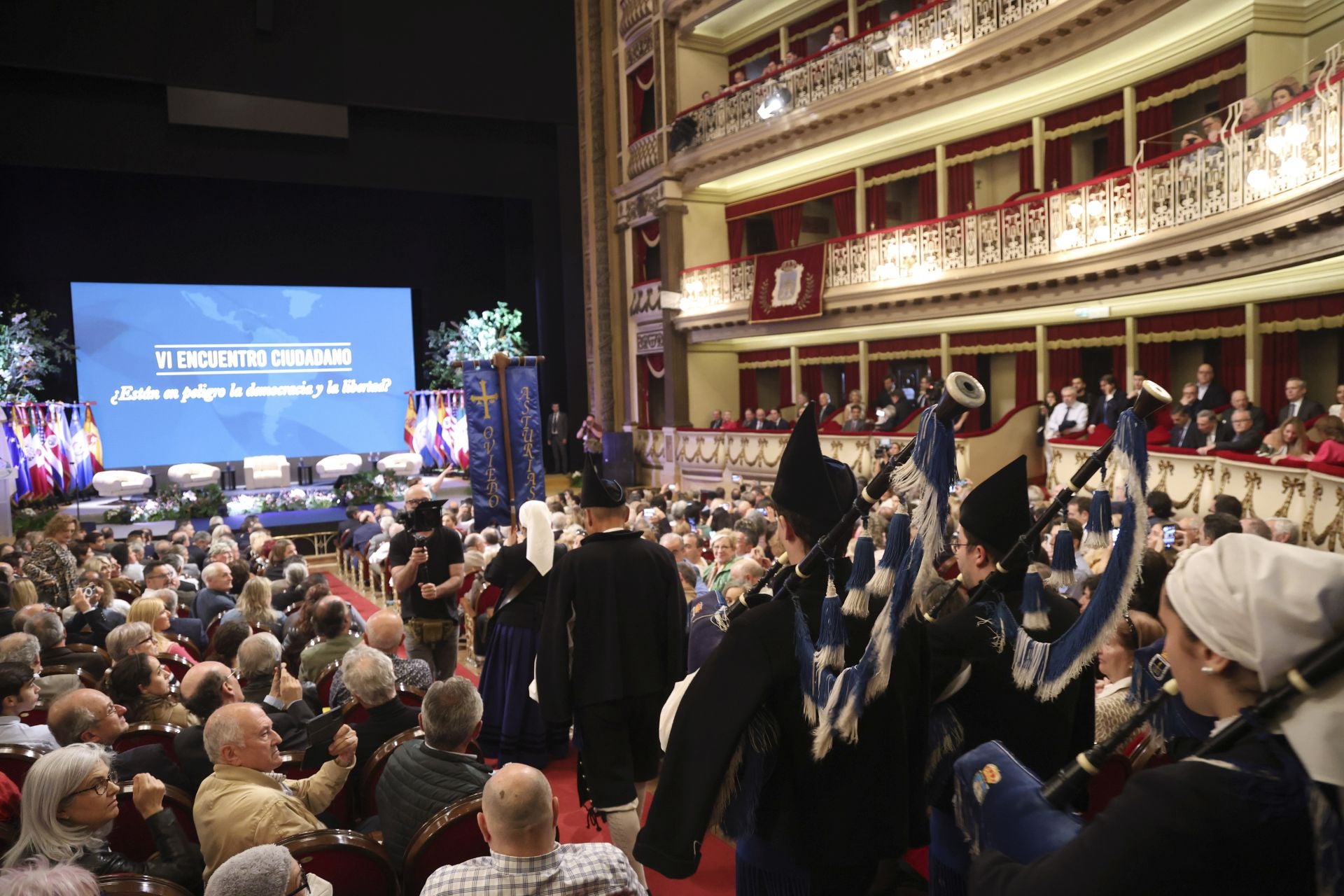 Todos los invitados en el VI Encuentro Ciudadano de la Fundación Libertad y Desarrollo, en imágenes